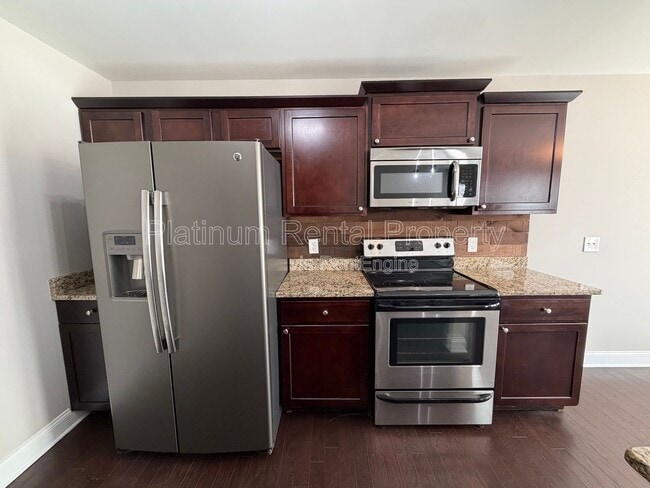 Building Photo - 95 Rand Way