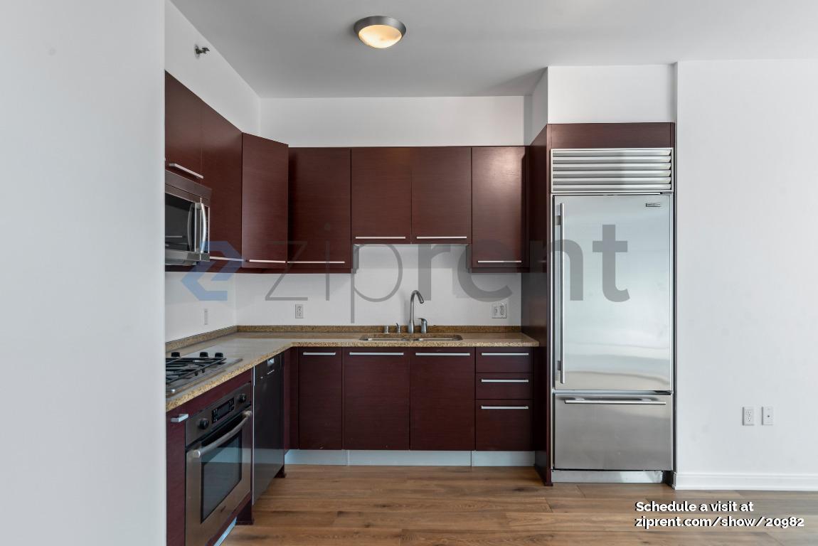Building Photo - 425 1st St