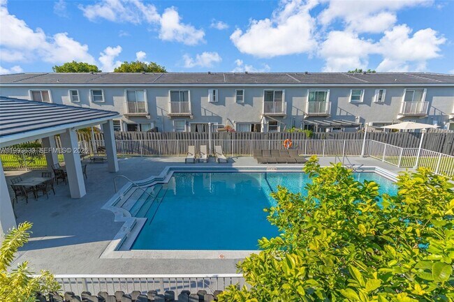 Building Photo - 5240 NW 109th Ave