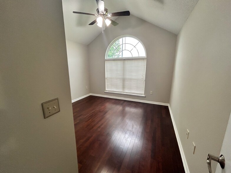 Building Photo - 228 Cobble Stone Ln