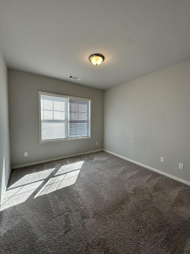 Building Photo - Beautiful 4BR Home in Mundy Mill | Corner Lot | Resort-Style Amenities