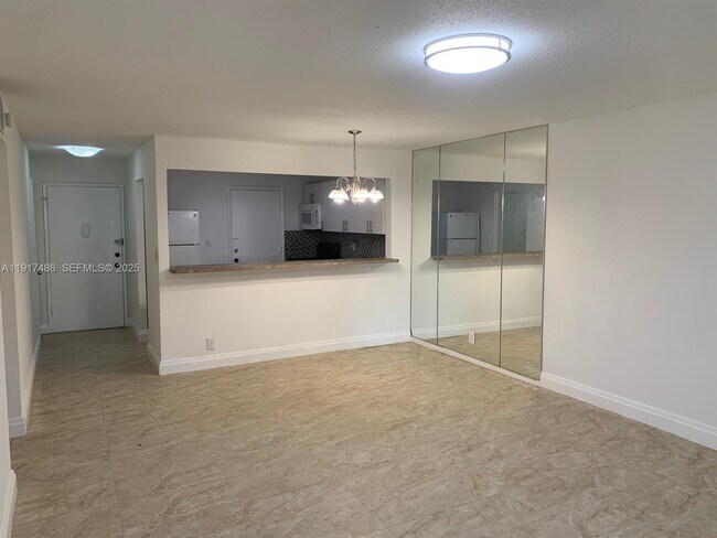 Building Photo - 4045 NW 16th St