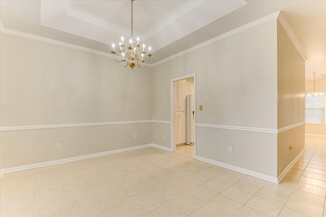 Building Photo - 2937 Hillcreek Dr