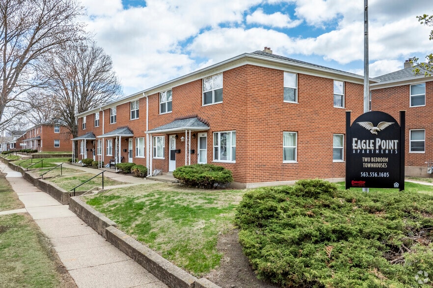 Primary Photo - Eagle Point Townhomes