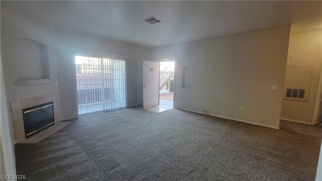 Building Photo - 4730 E Craig Rd