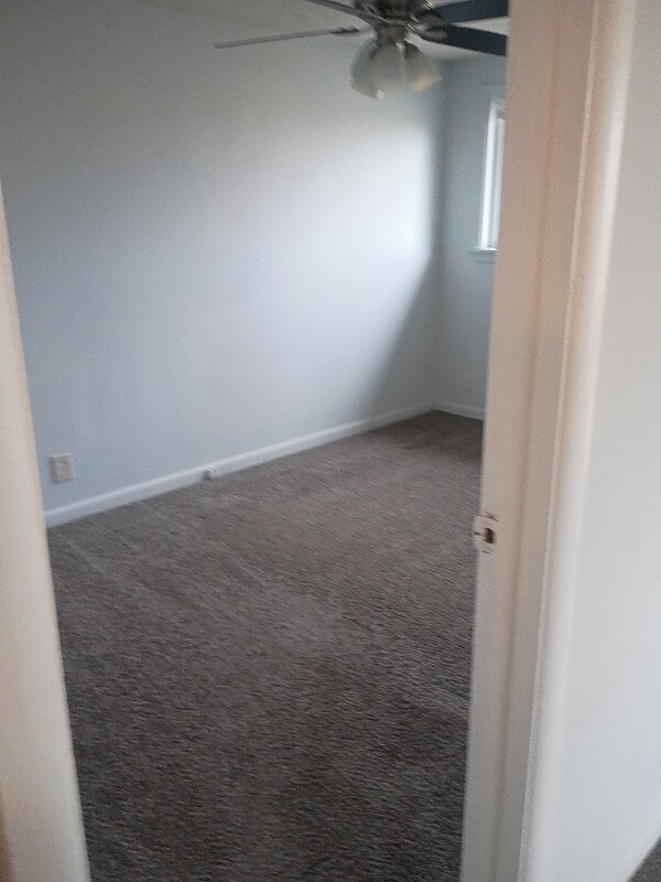 Building Photo - 106 N Mitchner Ave