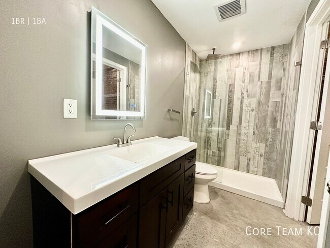 Building Photo - 1223 Union Ave