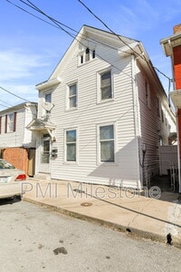 Building Photo - 721 2nd St