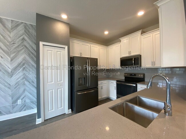 Building Photo - 1218 Payne Stewart Dr