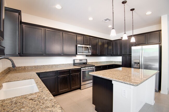 Building Photo - 12038 W Briles Rd