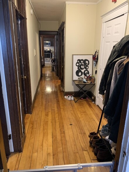 Building Photo - 216C South St