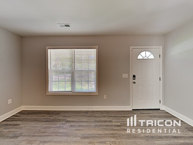 Building Photo - 708 Deaton St