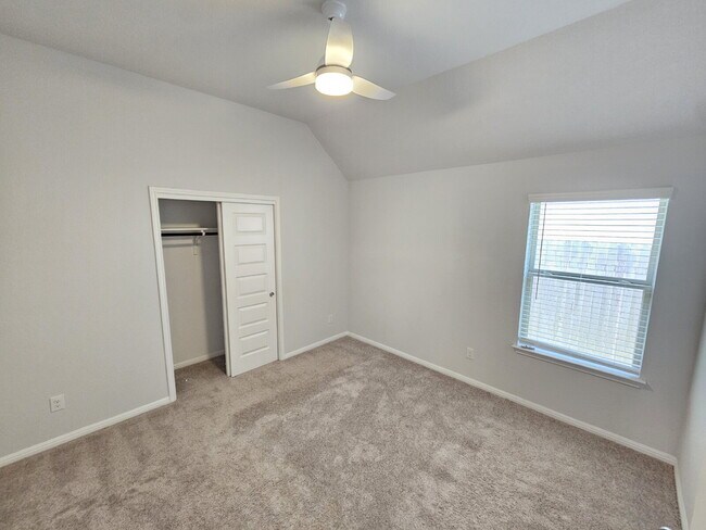 Building Photo - Gorgeous First Time Rental, 4 bed, 3 full bath with flex room which could be used as a 5th bedroo...