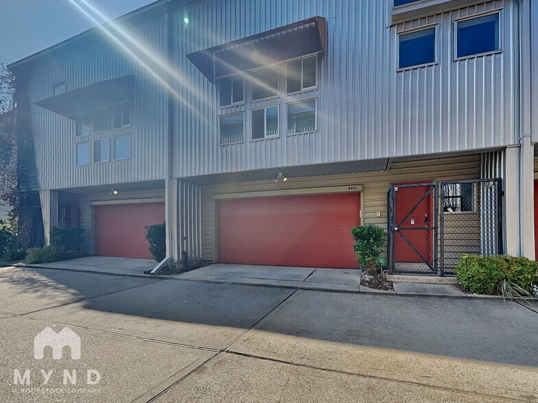 Primary Photo - 6913 Ardmore St