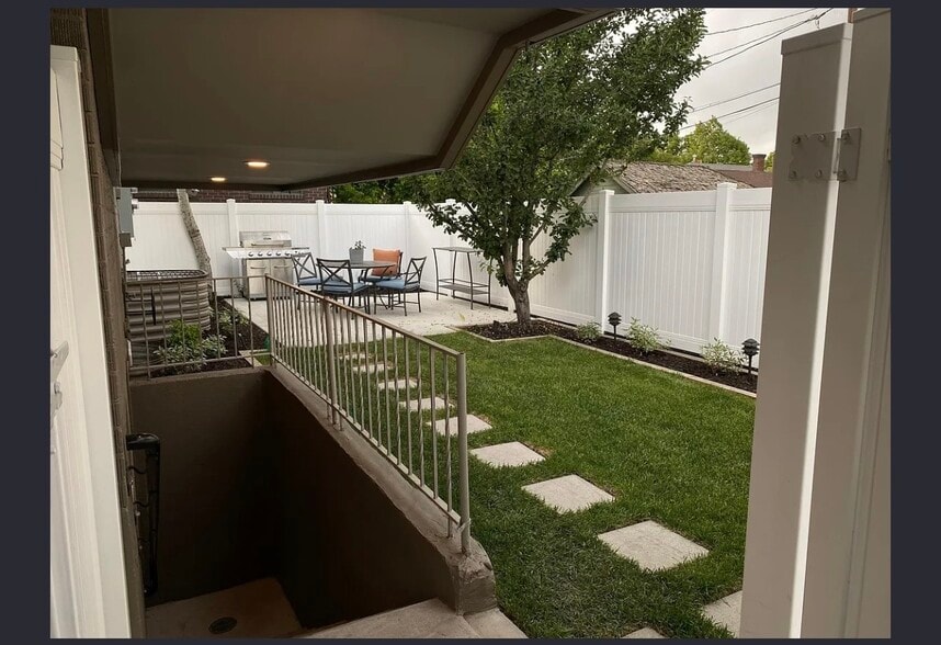 Building Photo - 269 E Herbert Ave