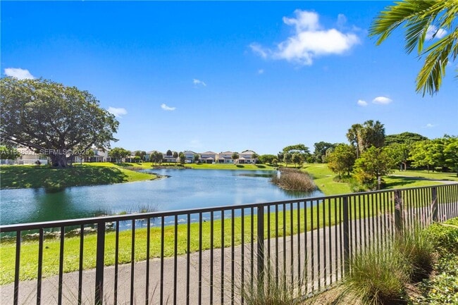 Building Photo - 4022 Large Leaf Ln