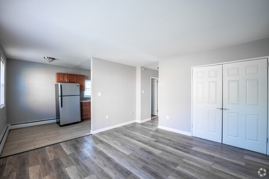 1BD, 1BA - 630SF - Mt. Vernon Apartments