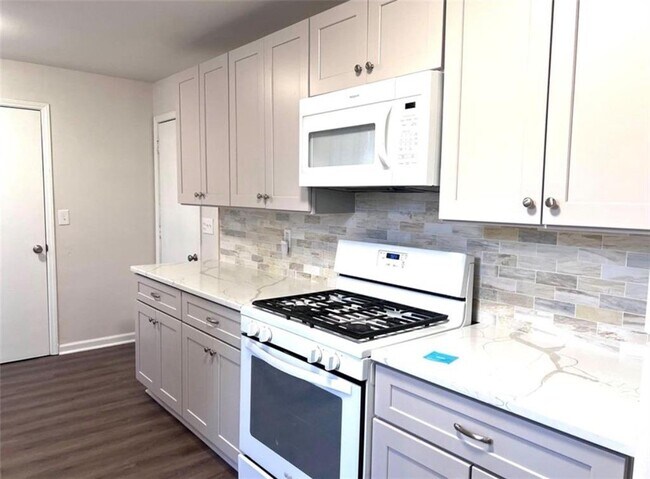 Building Photo - 125 Apple Valley Dr