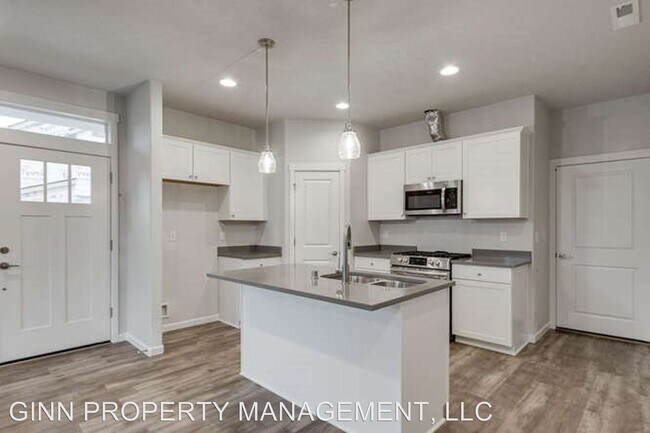 Building Photo - 3 br, 2.5 bath House - 11029 NE 23rd Circle