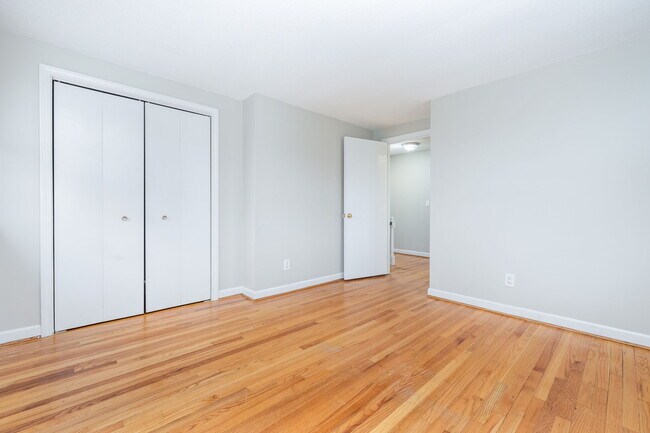 Building Photo - 29 Medford St