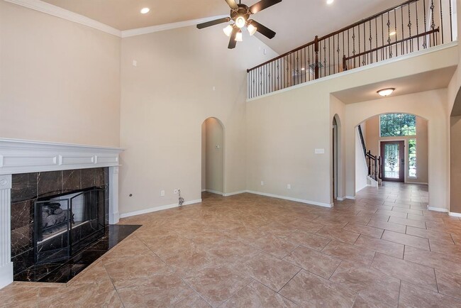 Building Photo - 158 Rocky Point Dr