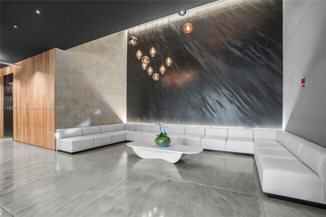 Building Photo - 151 SE 1st St