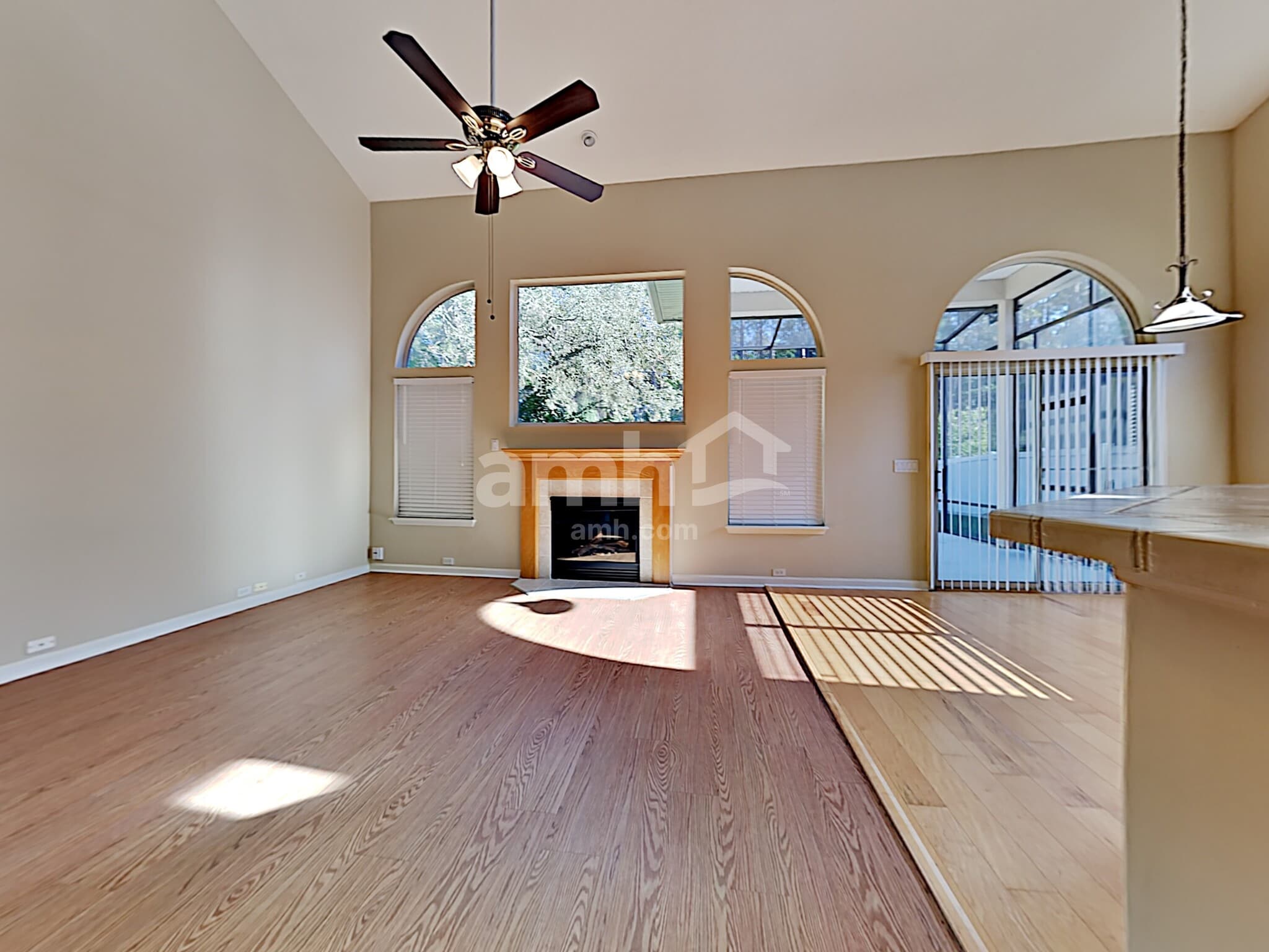 Building Photo - 240 Sweetbrier Branch Ln