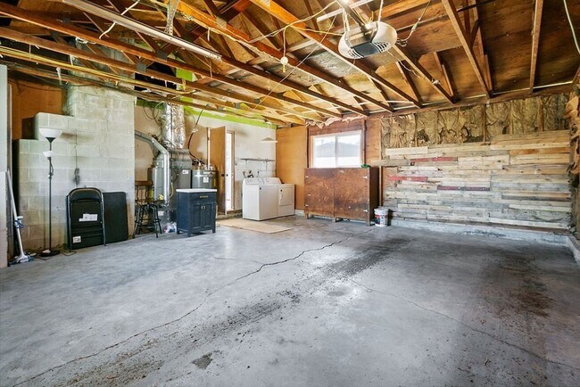 Building Photo - Adorable 3 bedroom Lynnwood rambler