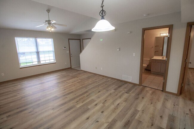 Building Photo - 1516-1518 Citadel Dr.