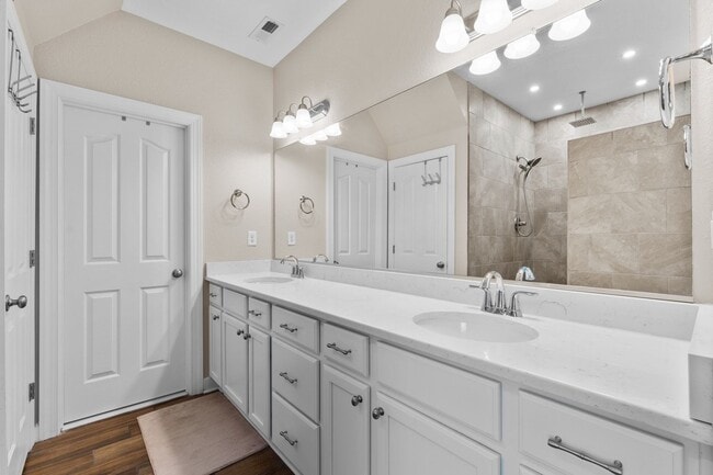 Building Photo - Newly built and beautiful property located...