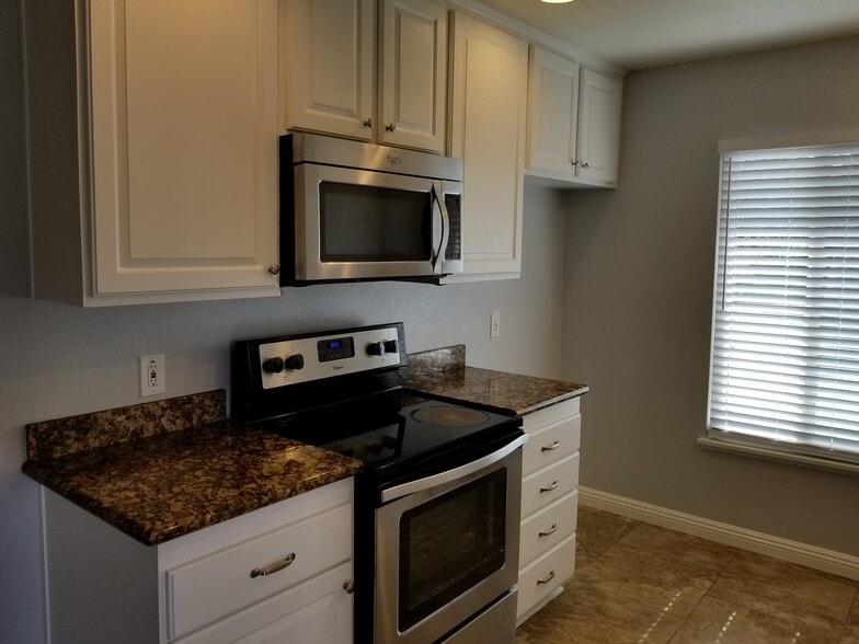 Building Photo - 1707 Tiburon Ct