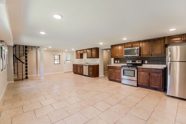 Building Photo - 2242 Zumbehl Rd