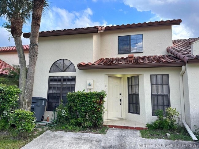 Building Photo - 10300 Hidden Springs Ct