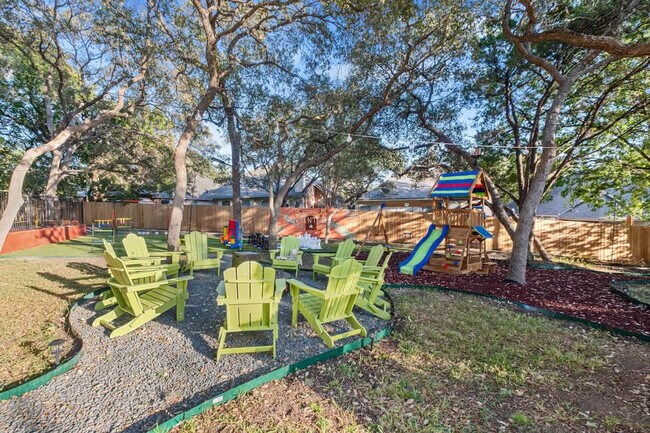 Building Photo - 13702 Yellow Oak Cir