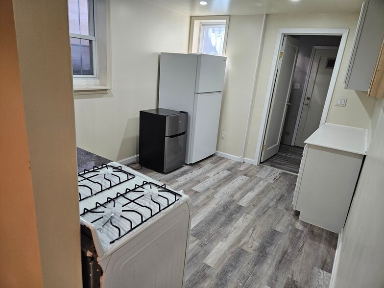 Kitchen - 3103 88th St