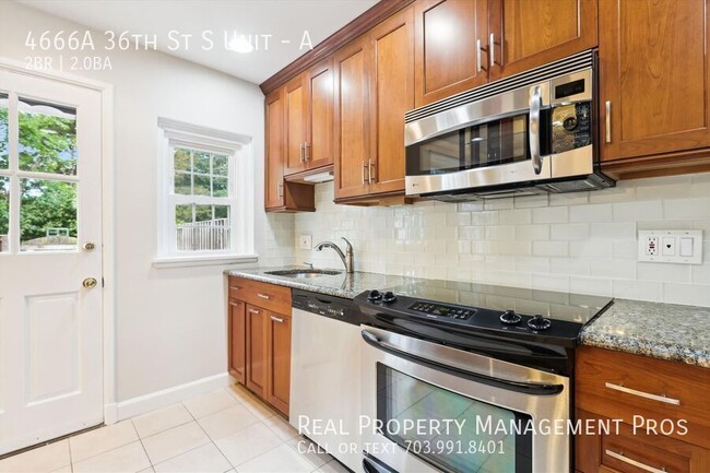 Building Photo - 4666A 36th St S Unit-A