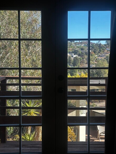 Building Photo - 9349 Riverview Ave