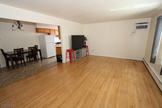 Primary Photo - 287 Legion Pl
