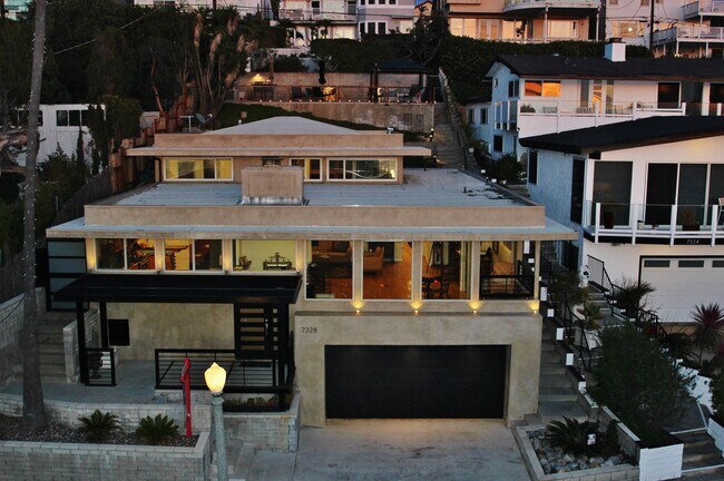 Building Photo - 7328 VISTA DEL MAR Ln