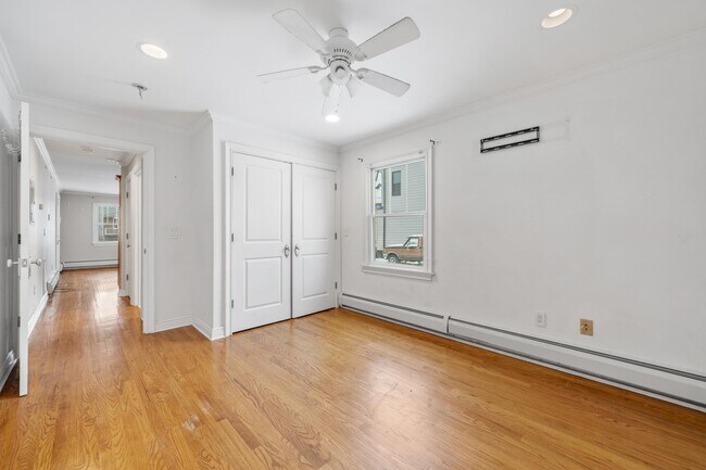 Building Photo - 72 Broadway