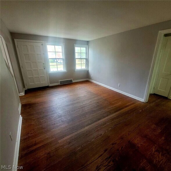 Building Photo - 713 South Blvd