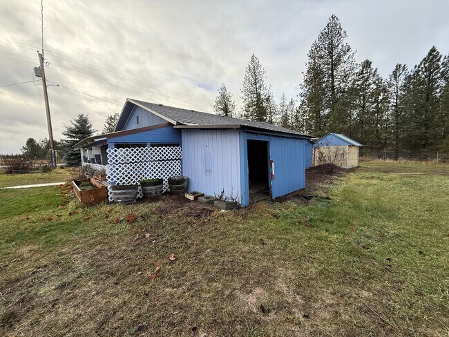 Building Photo - Coming in January! Country Living Homestead Rental