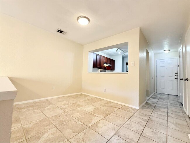 Building Photo - 11901 Swearingen Dr