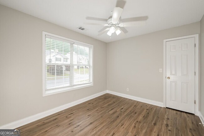 Building Photo - 454 Saddle Shoal Trail