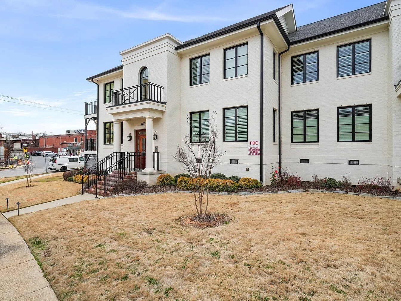 Building Photo - 605 Smedes Pl