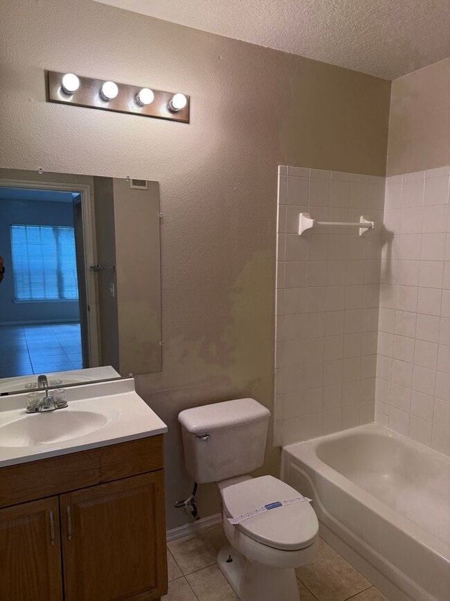 Building Photo - 4344 S Kirkman Rd