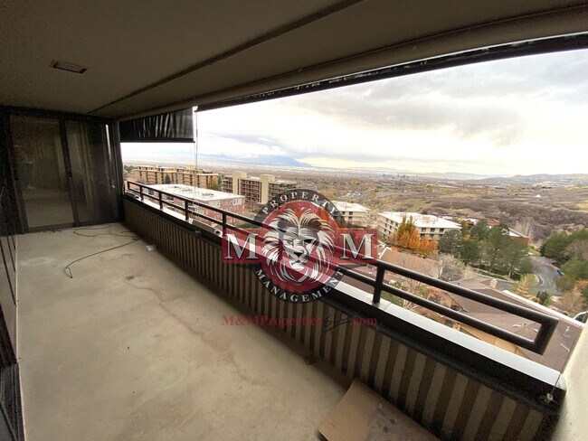 Building Photo - 2 Bed 2 Bath Condo in Bench Tower Condomin...