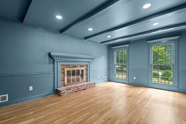 Building Photo - 2340 Castleridge Ct