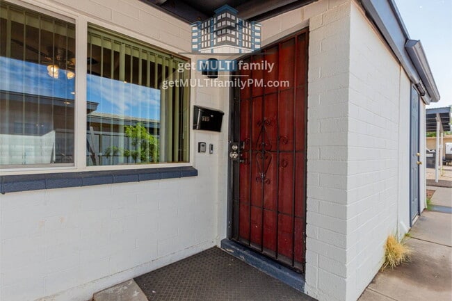 Building Photo - 515 W Pebble Beach Dr