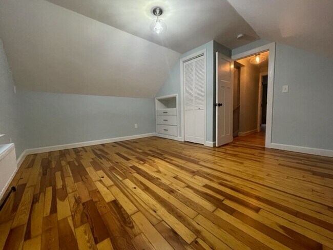 Building Photo - 138 Pine Grove Dr